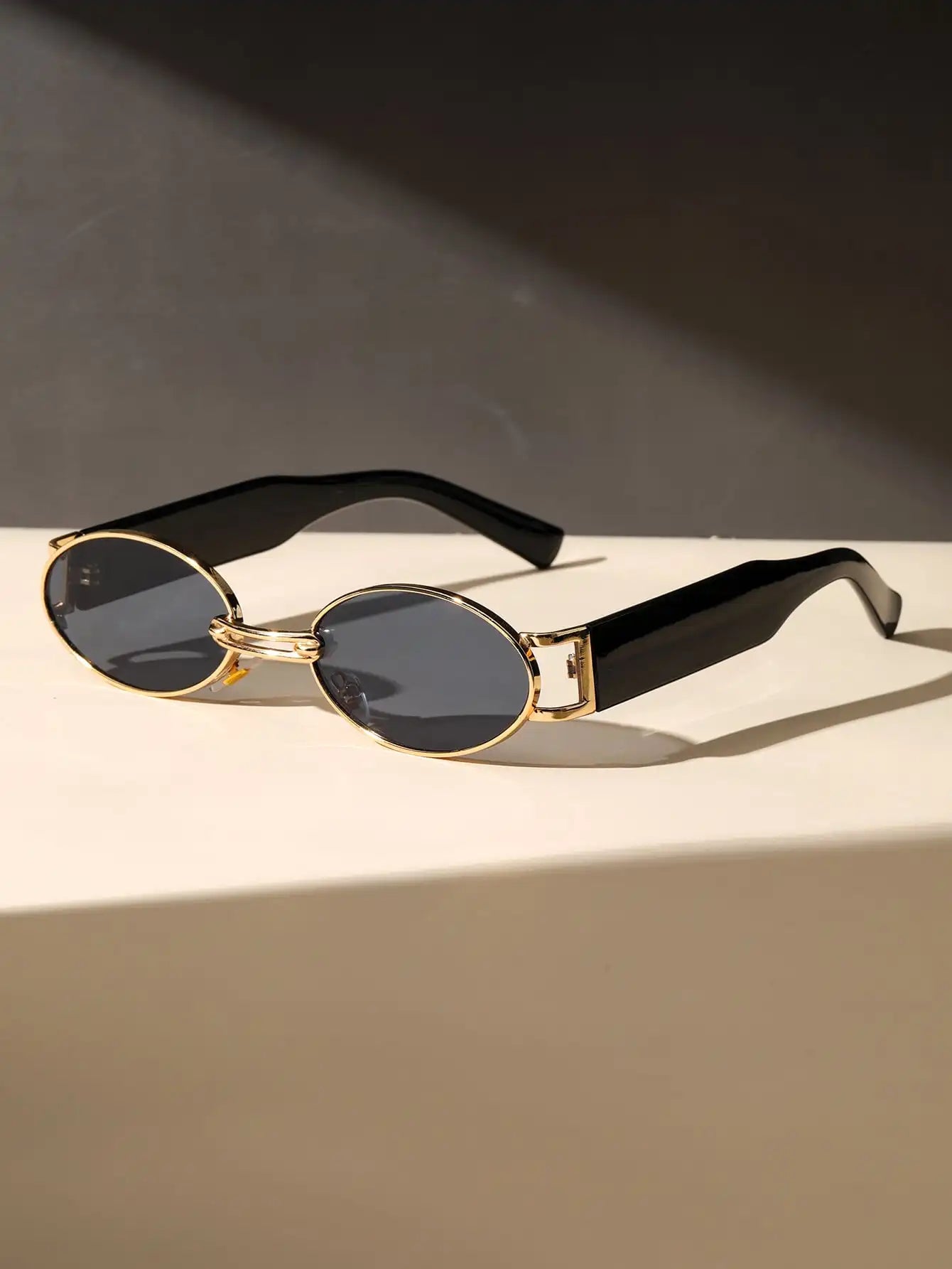 Retro Biggie Shades