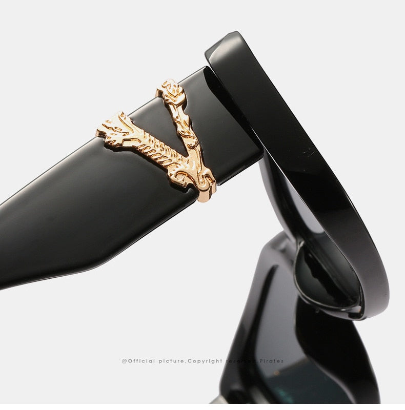 The Belle Shades