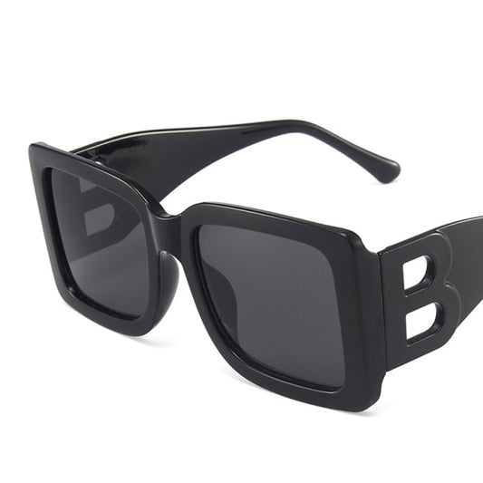 black streetwear sunglassesc